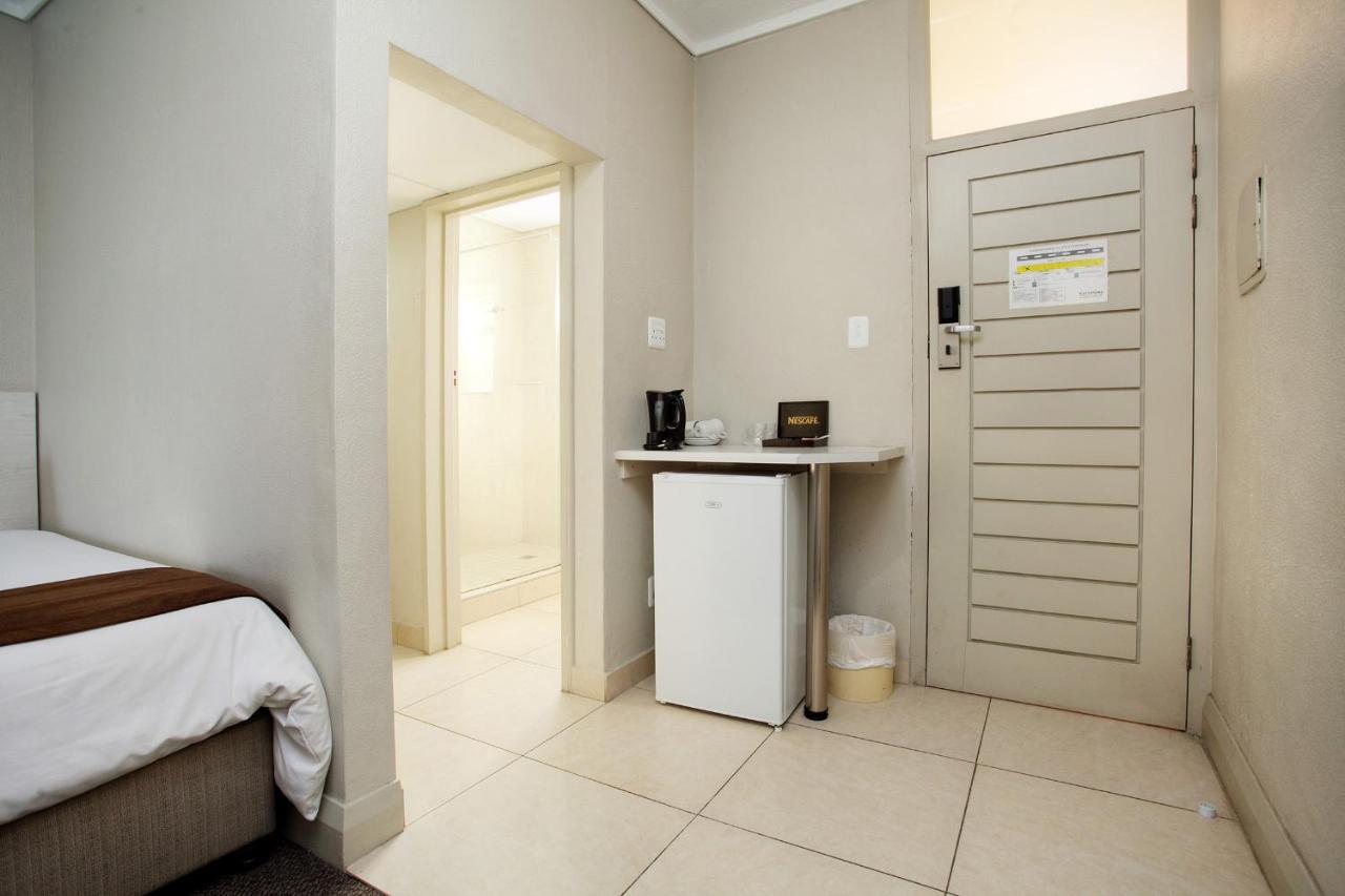 Marine Lodge East London Ngoại thất bức ảnh