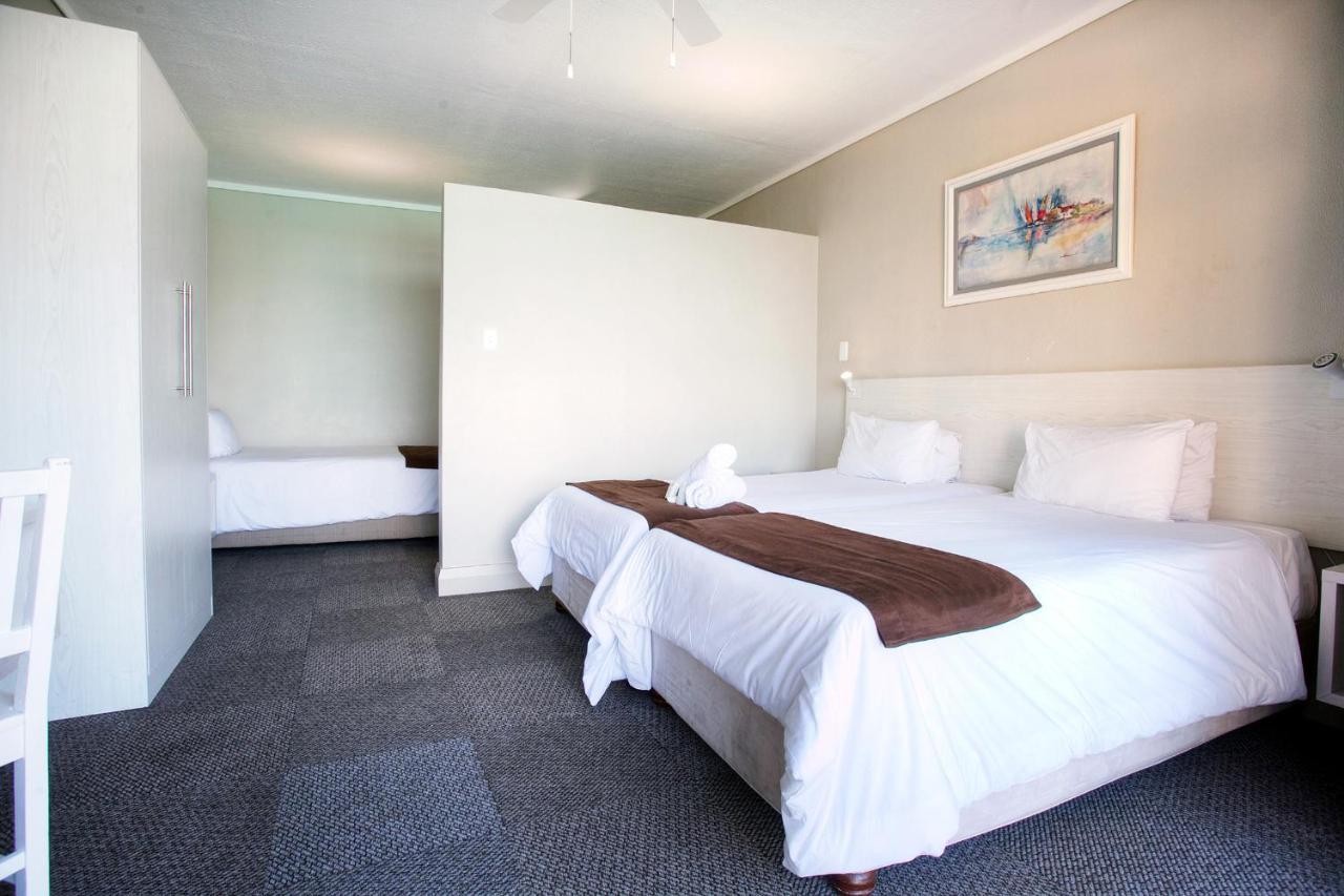 Marine Lodge East London Ngoại thất bức ảnh