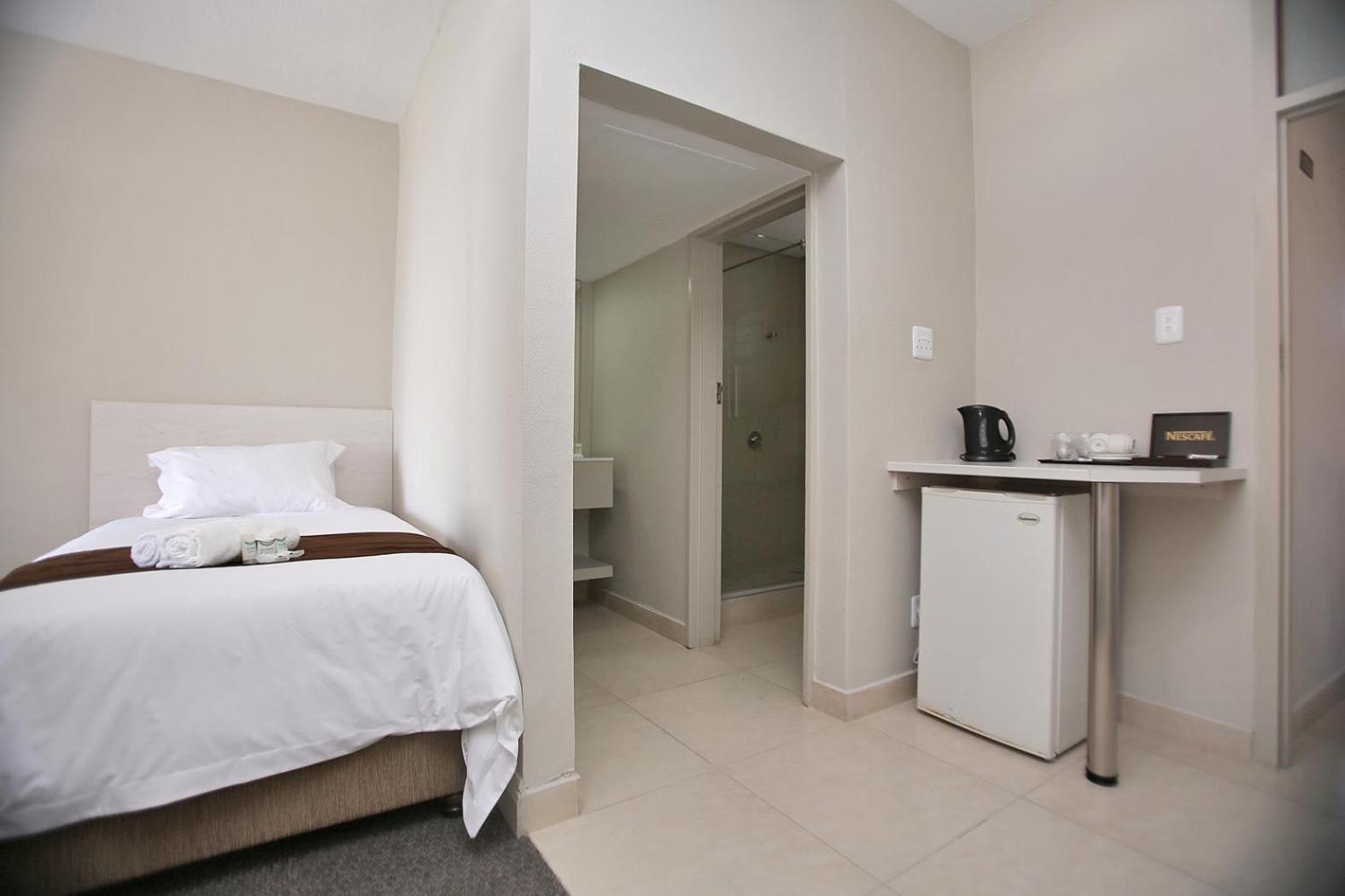 Marine Lodge East London Ngoại thất bức ảnh